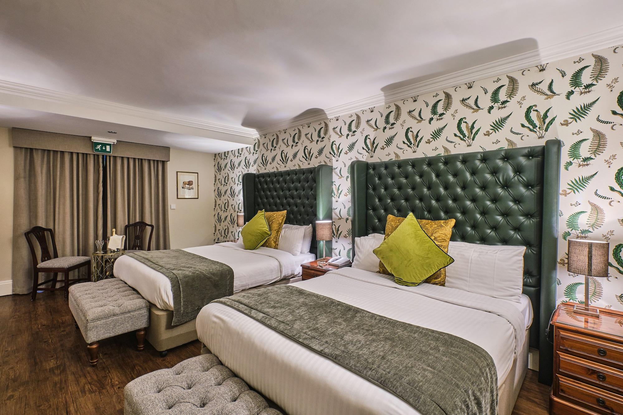 New House Country Hotel Cardiff Extérieur photo