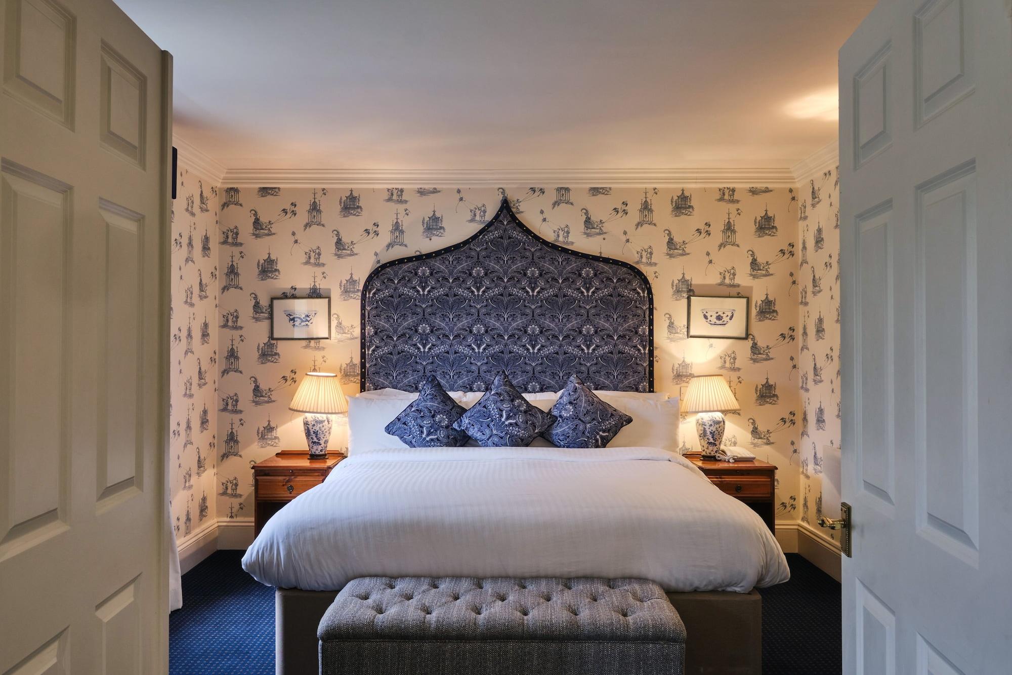 New House Country Hotel Cardiff Extérieur photo