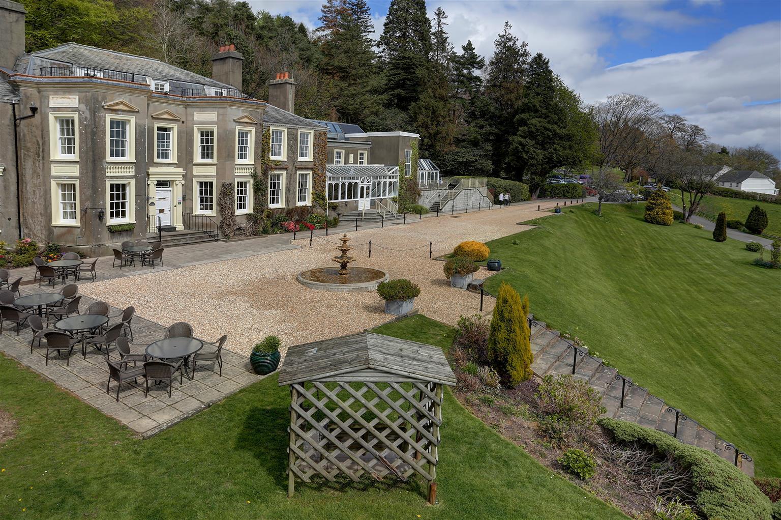 New House Country Hotel Cardiff Extérieur photo