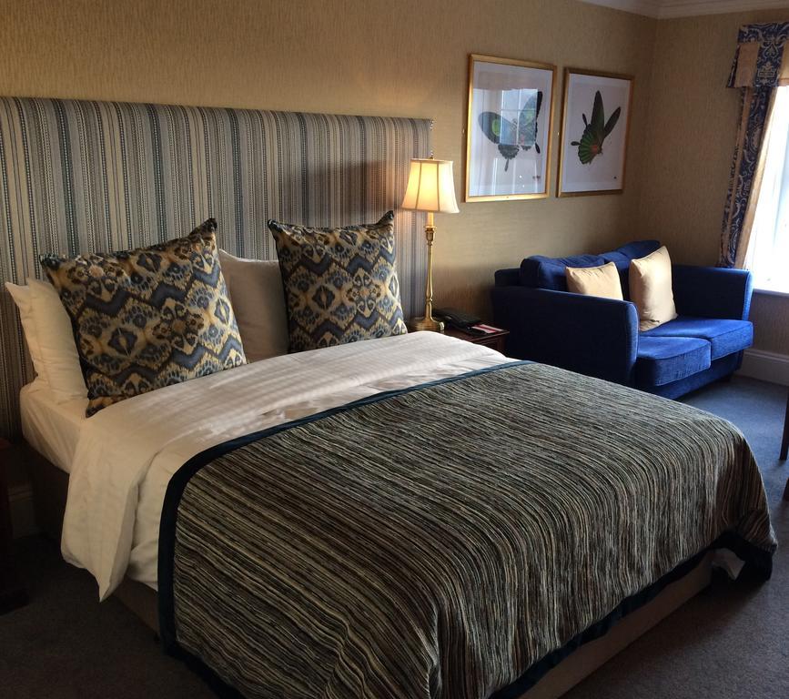 New House Country Hotel Cardiff Extérieur photo