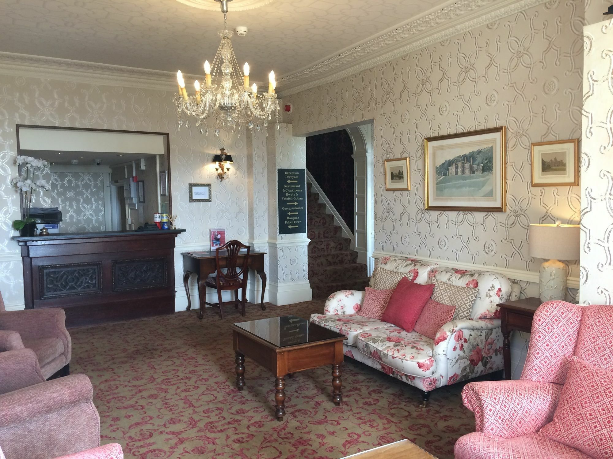 New House Country Hotel Cardiff Extérieur photo